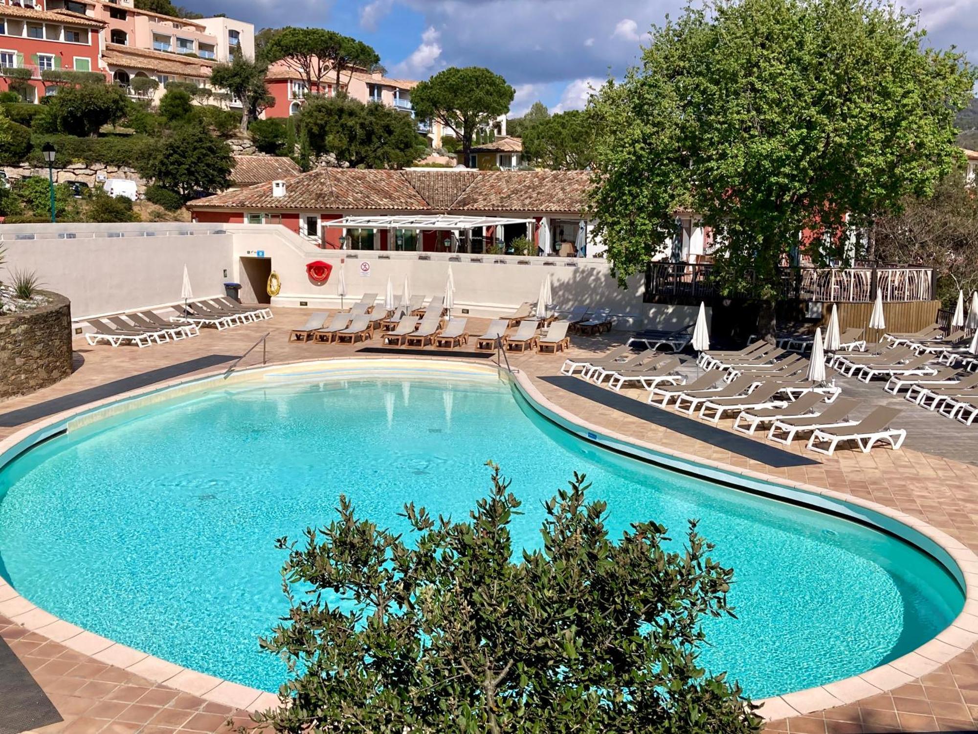Les Restanques Vue Mer Roses 1070 Rez De Jardin Grimaud Buitenkant foto